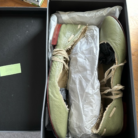 Light army green ballet flats with ankle tie - Picture 3 of 6